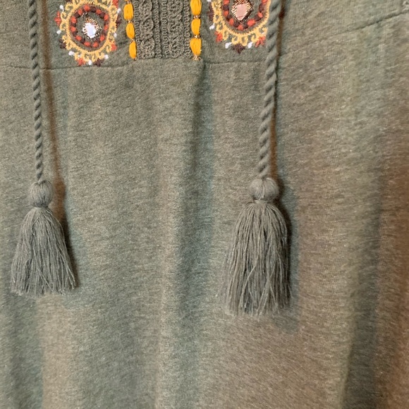 STYLE & CO. Olive Green Embroidered Peasant Blouse - Picture 7 of 9